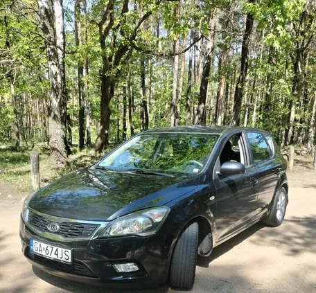 śląskie Kia Ceed cena 19900 przebieg: 128000, rok produkcji 2009 z Gdynia